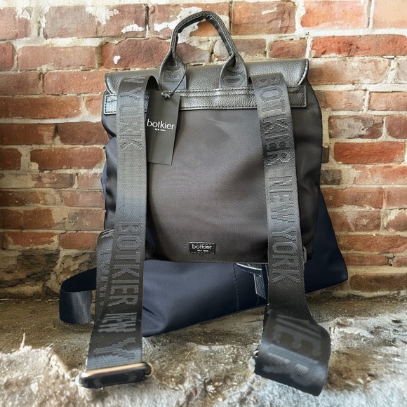 Botkier New York Black Backpack NWT - Picture 2 of 8